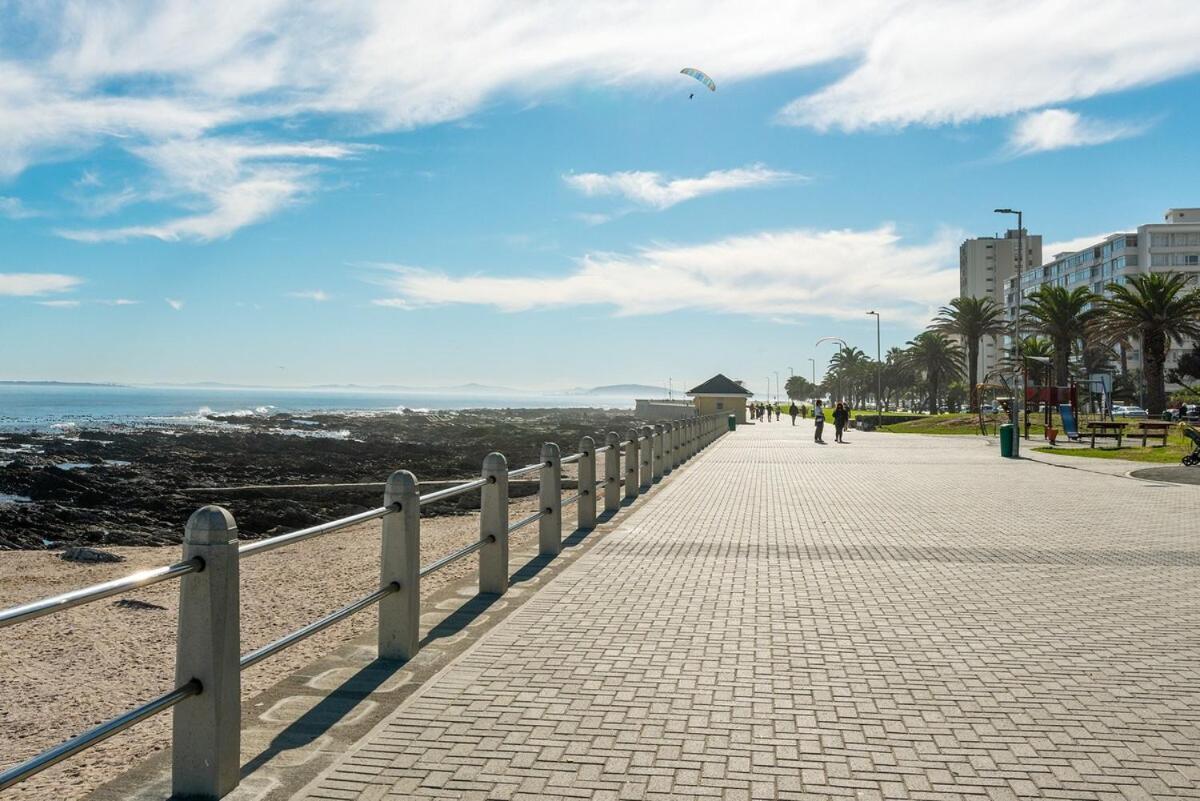 Gorgeous, Brand New-wifi,pool-views- Fully Secure! Cape Town